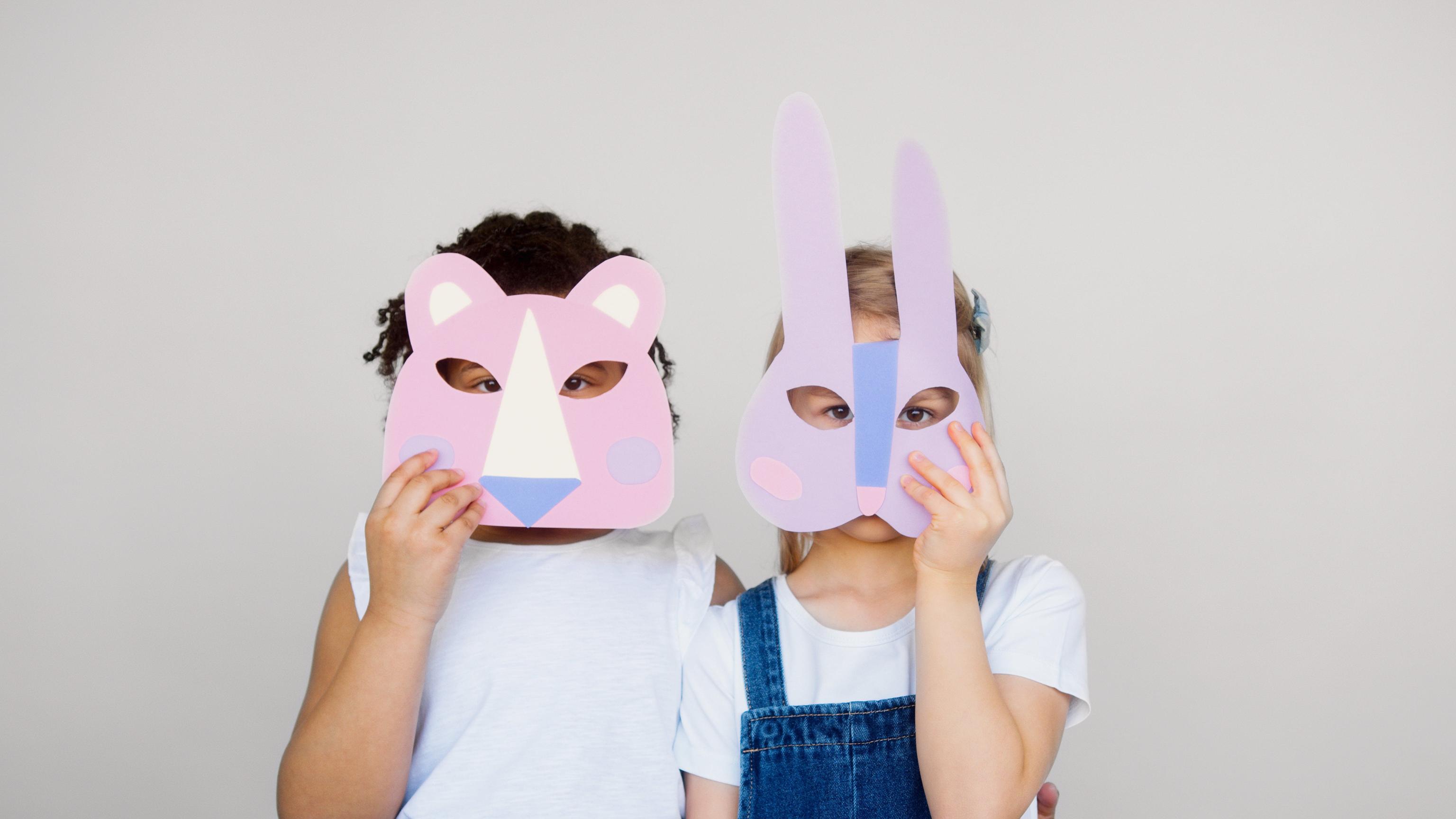 Tworzenie kreatywnych i zabawnych nakryć głowy dla dzieci